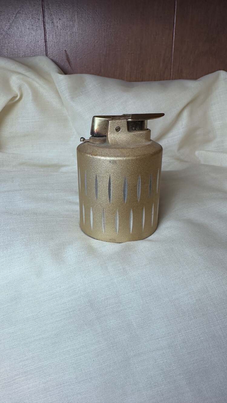 Ronson Varaflame Venus Table Lighter Gold Tone Vintage MCM